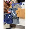 Image 1 : Clothing size large