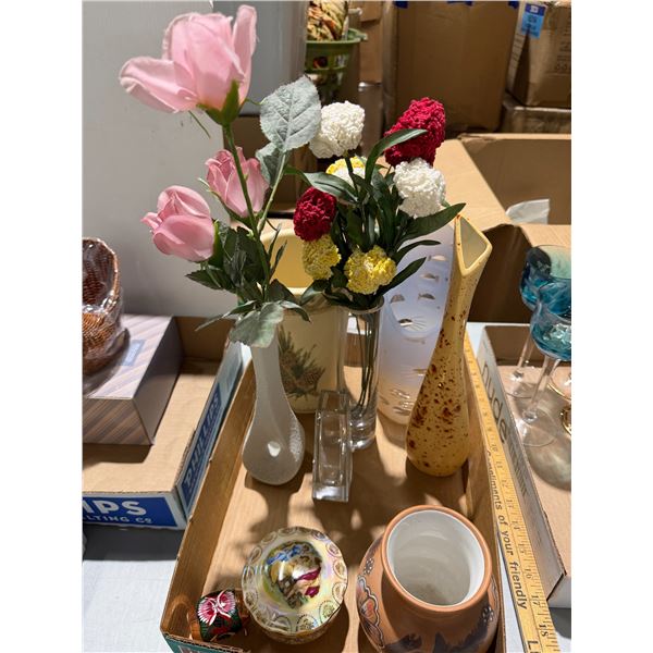 Assorted vases and trinket dishes