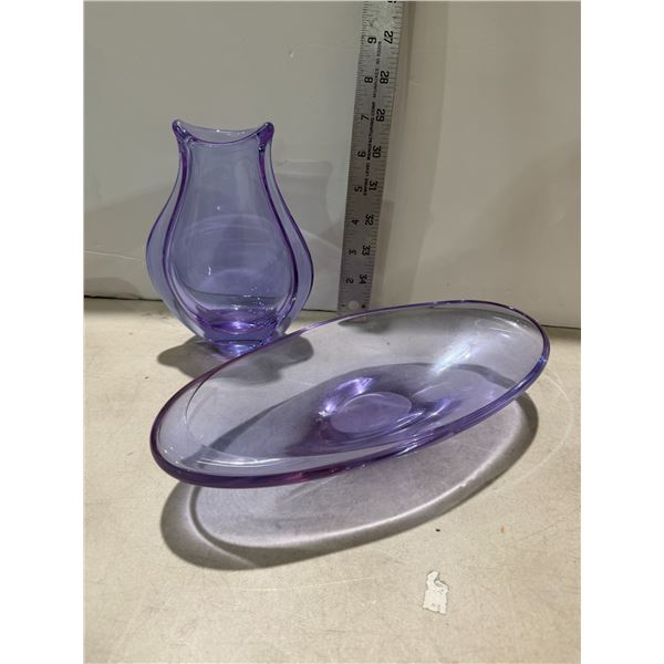 Vase and dish