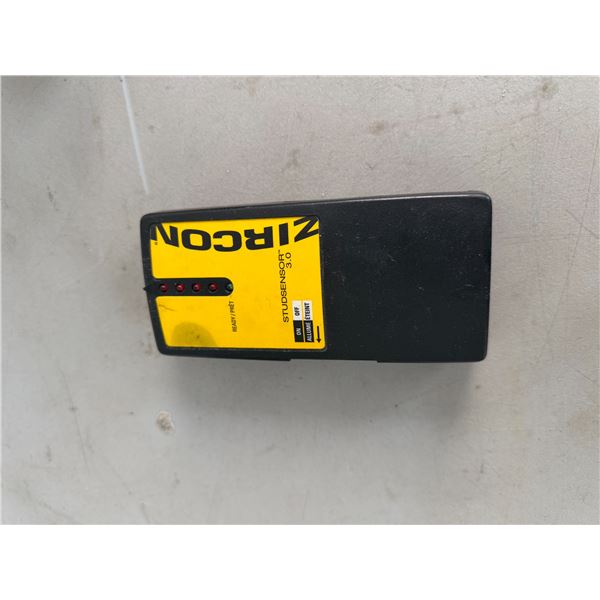 Stud sensor