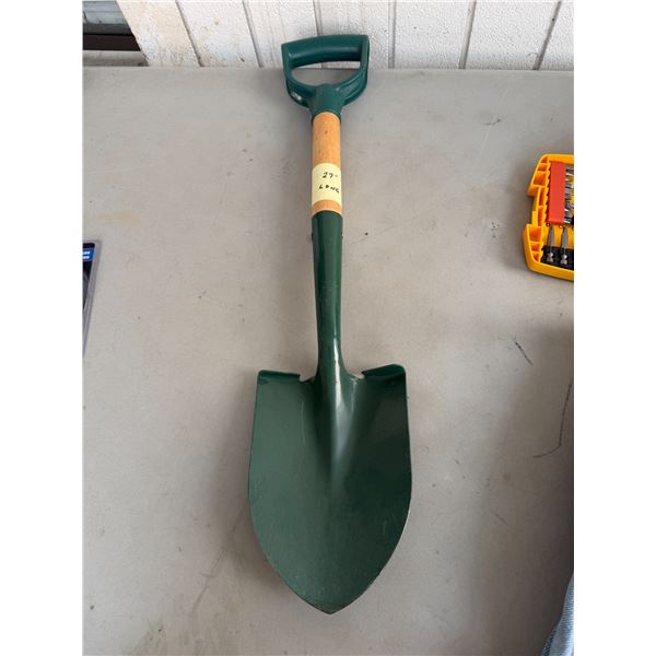 Garden shovel 27 inches long