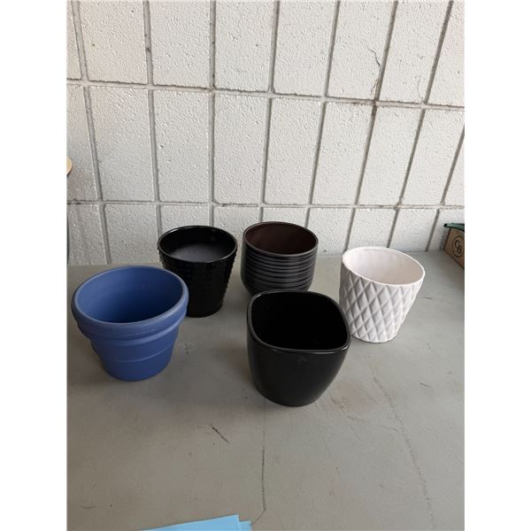 Planter pots