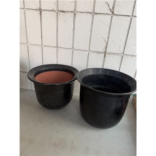 Plant pots