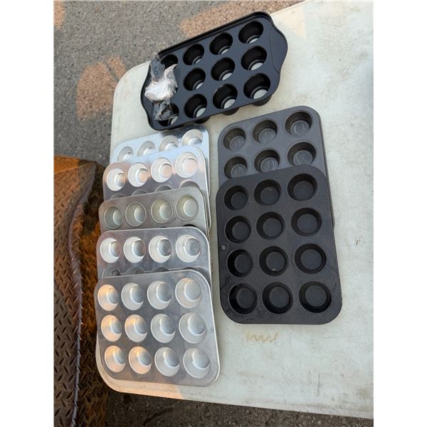Baking pans