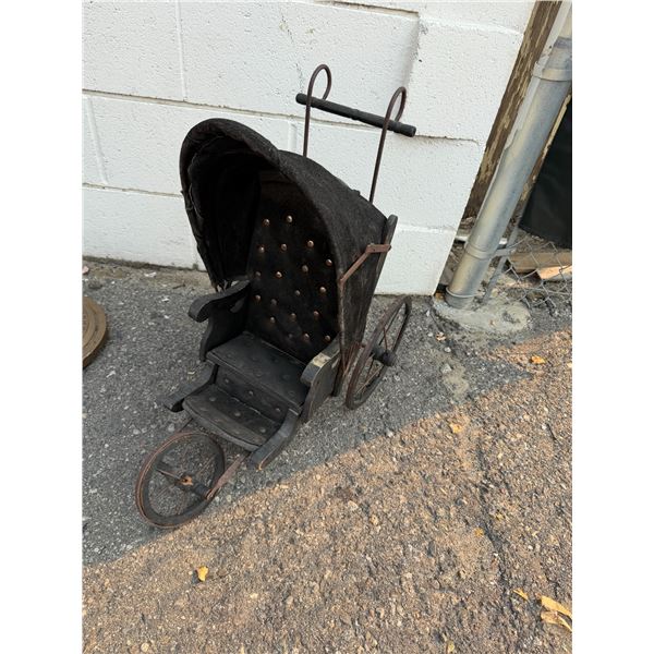 Antique carriage