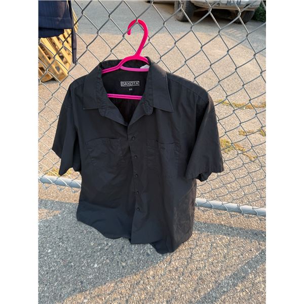 Dakota shirt size XL