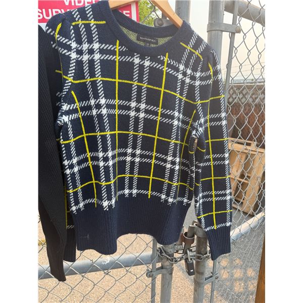 Banana republic sweater size large