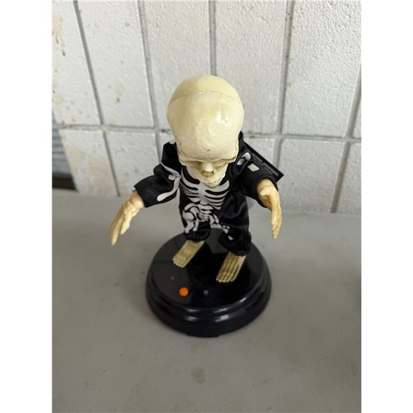 Dancing skeleton