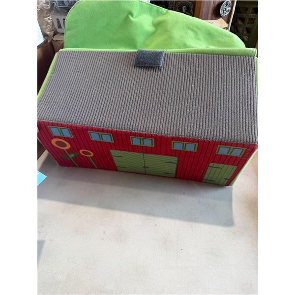 Barn toy