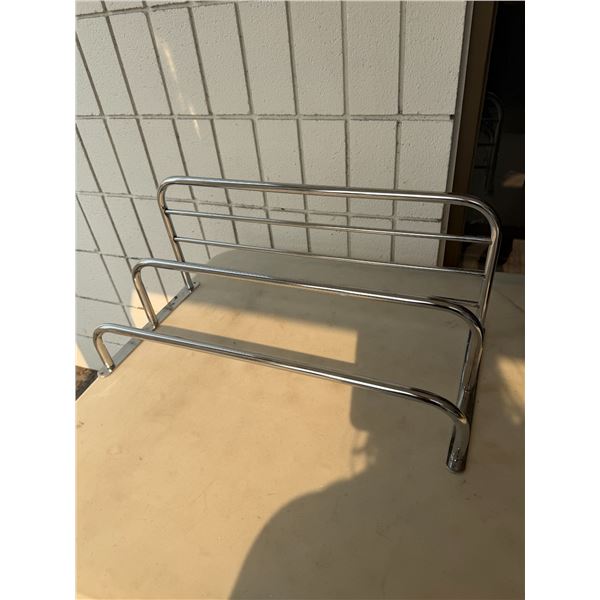 Towel rack
