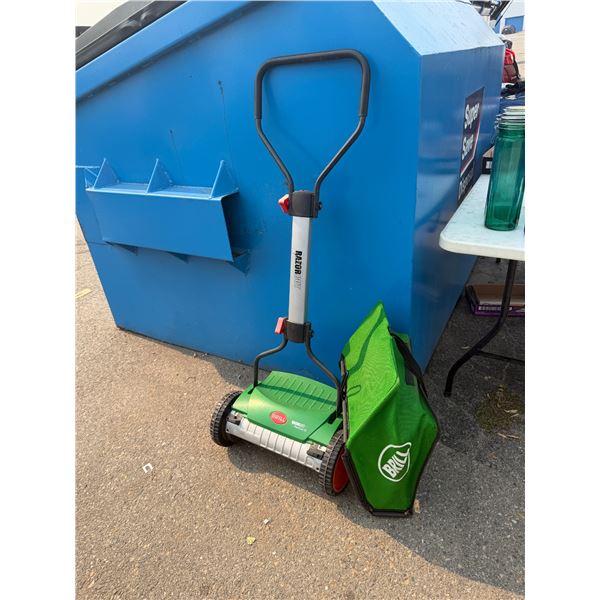 Razor cut BRILL Lawnmower with bag