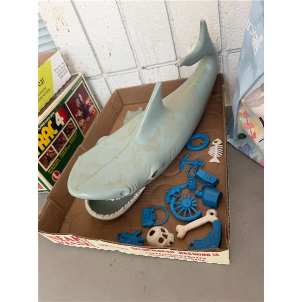 vintage 1975 "The Game of Jaws