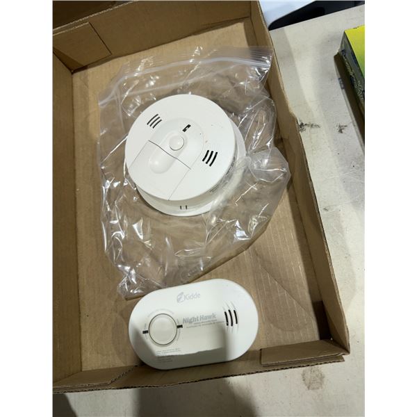 Fire detector and carbon monoxide detector