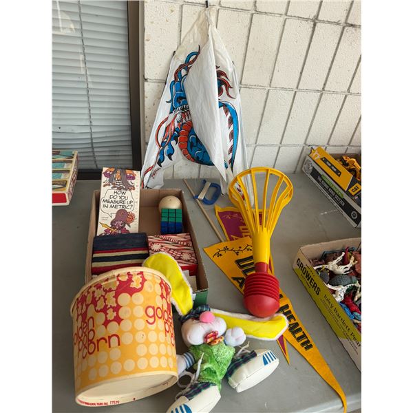 Banners Rubik's cube kite et