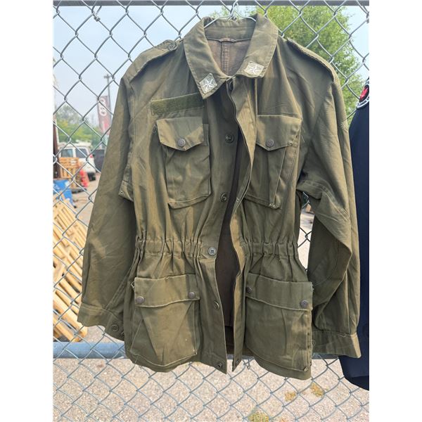 Size 44? Green work coat.