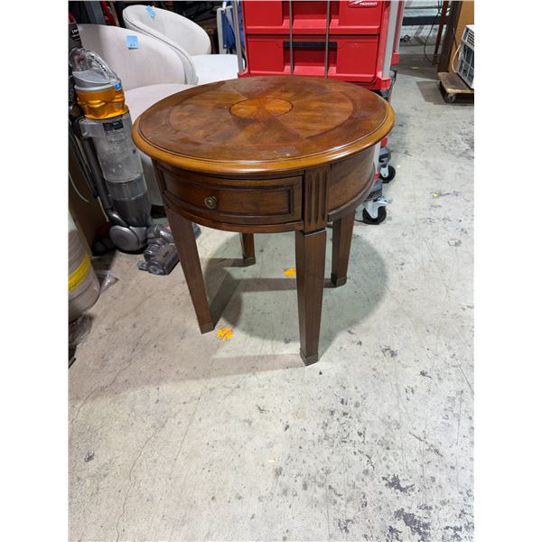 Accent table 24" x 26 1/2" tall