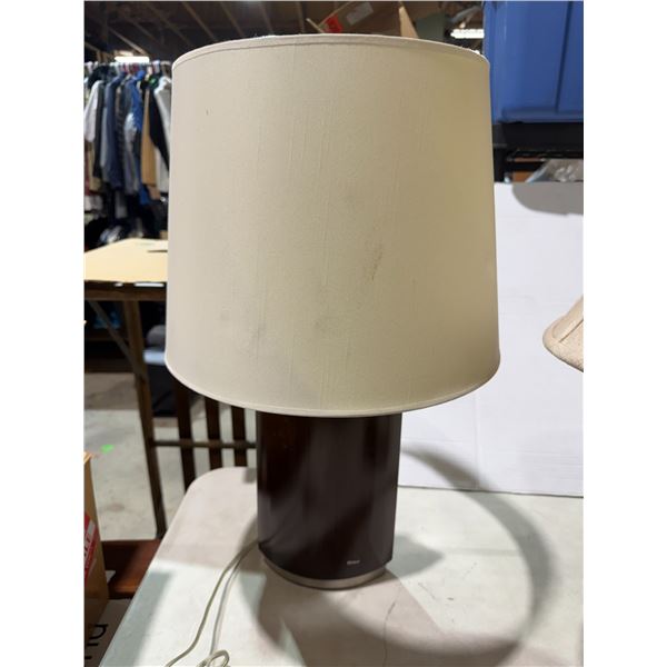 Table lamp
