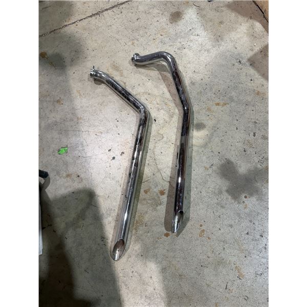 Vehicle pipes