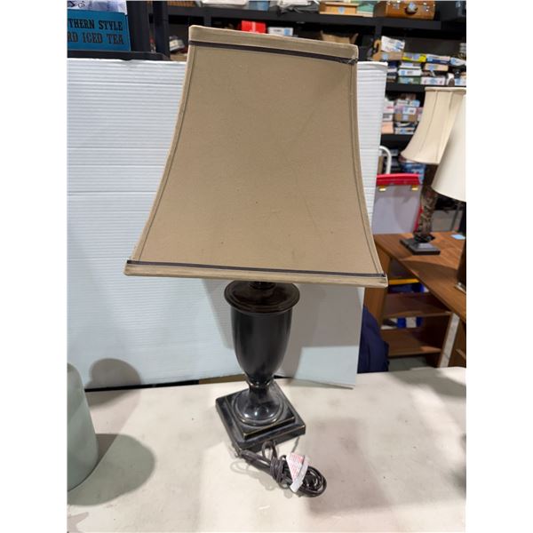 Table lamp