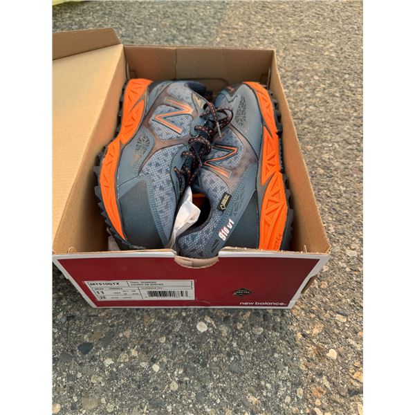 New balance shoes, size 11