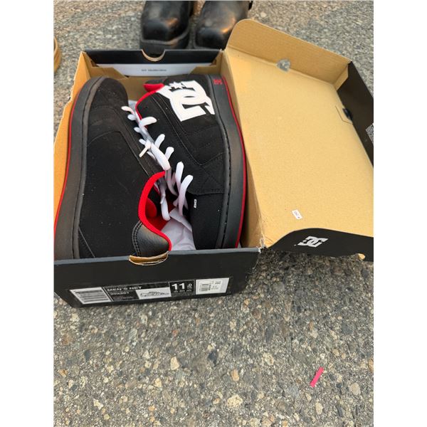 DC shoes size 11