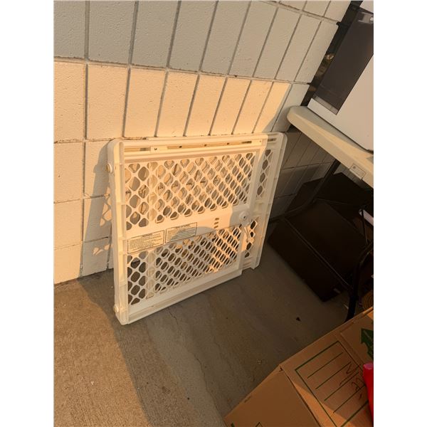 Baby gate