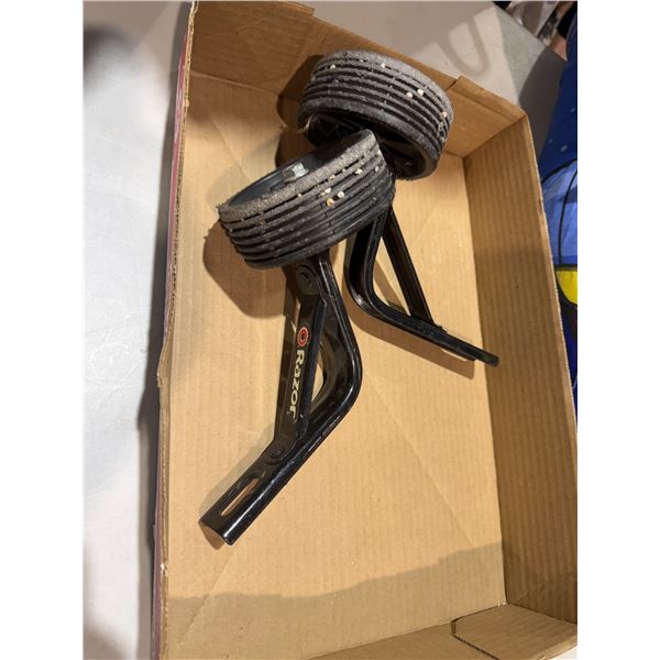 Razor training wheels