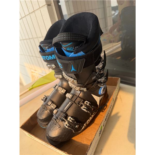 Atomic ski Boothe 27