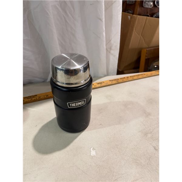 Thermos thermos