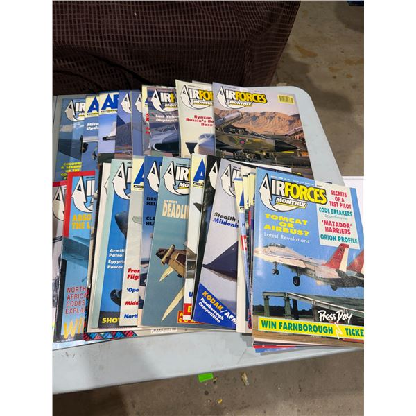 Assorted aviation magazines