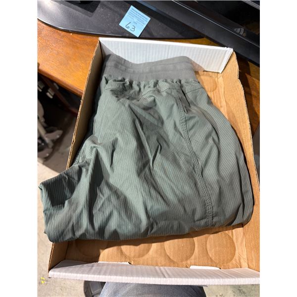 Pants size medium