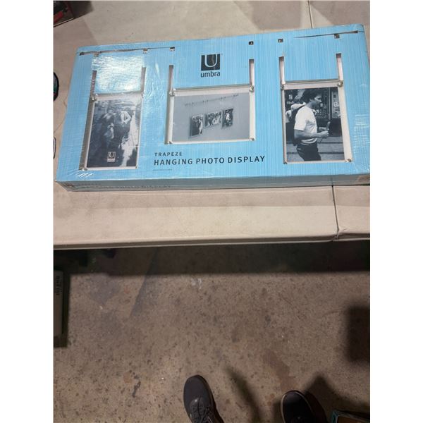 Hanging photo display
