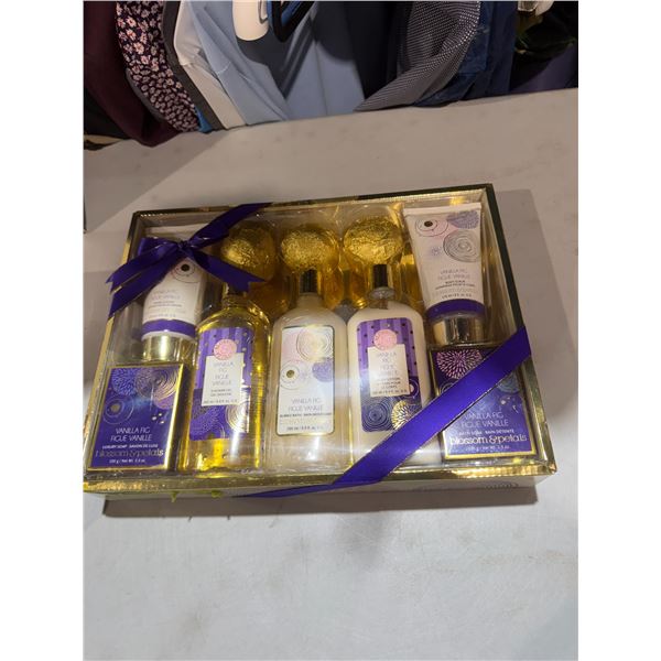 Health and beauty gift pack
