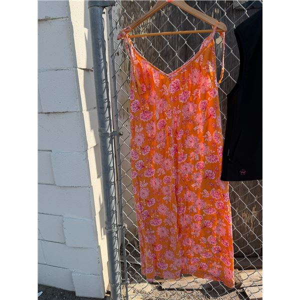 Old Navy dress size medium