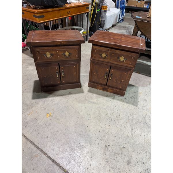 Pair of end tables 21 1/2" x 13" x 25" tall