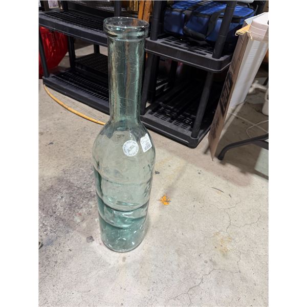Glass vase