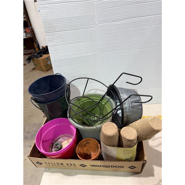 Gardening pots and jiffy pot