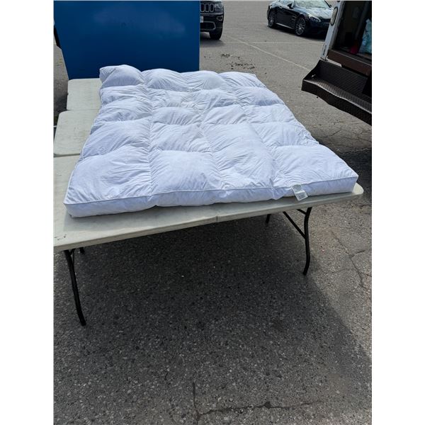 Feather bed for queen bed