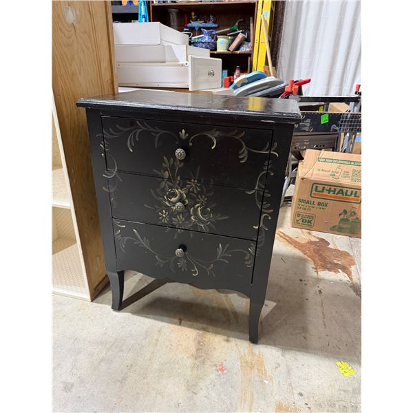 Dresser 23 1/2" x 15" x 31" tall