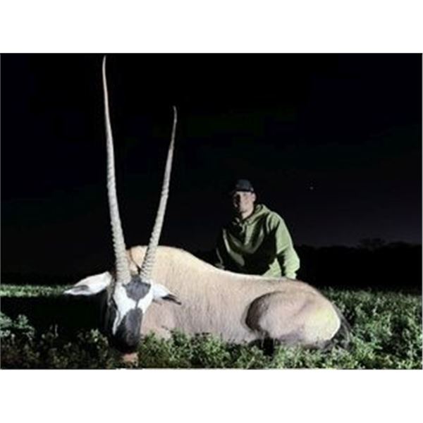 2 Day / 2 Night Full Guided Gemsbok Hunt in March 2027