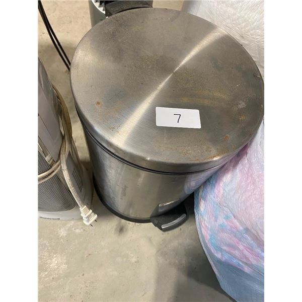 SMALL GARBAGE CAN