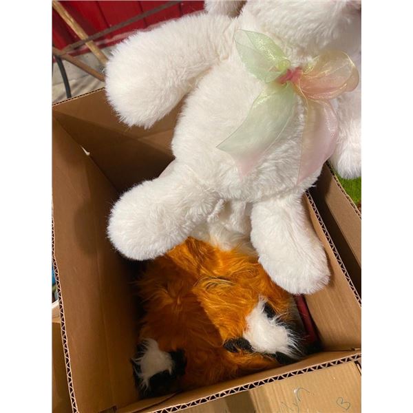 BOX OF STUFFED ANIMALS