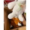 Image 1 : BOX OF STUFFED ANIMALS