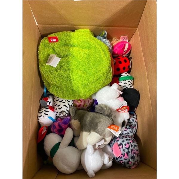 BOX OF STUFFED ANIMALS