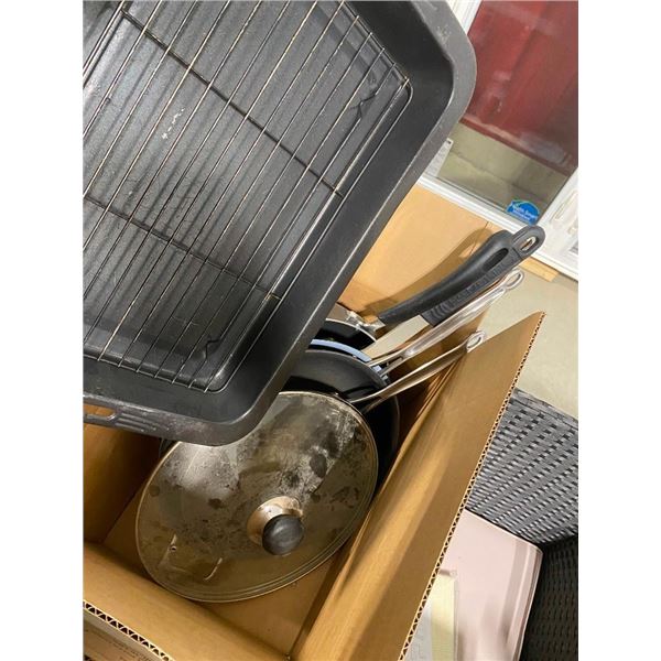 BOX OF KITCHEN APPLIANCES