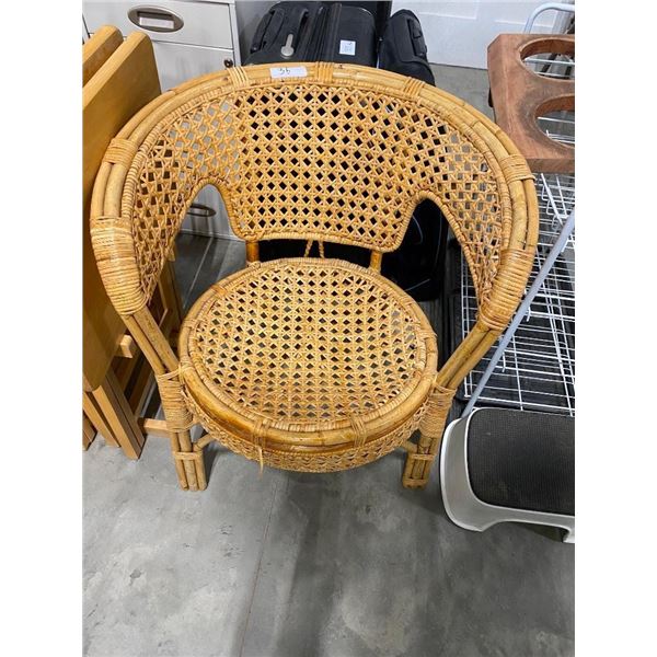 WICKER CHAIR