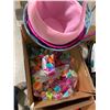 Image 1 : BOX LOT OF EASTER DECORATIONS