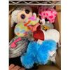 Image 1 : BOX OF STUFFED ANIMALS