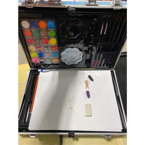 PAINTING CASE WITH BRUSHES, PAPER, AND WATER PAINT