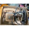 Image 1 : 2 TELEPHONES